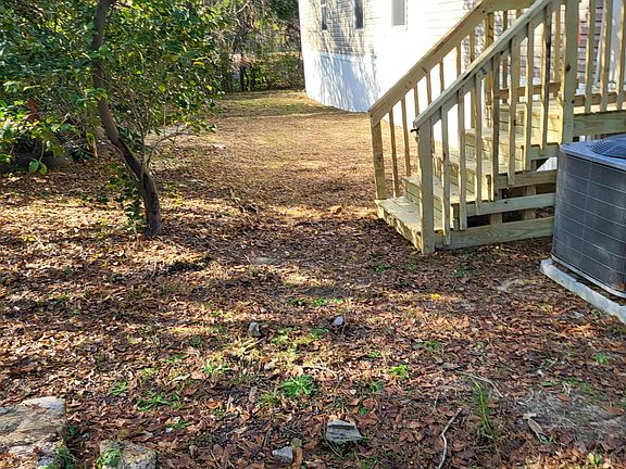 4th image of 111 Pamela Ave