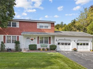 4801 Lawndale Dr, Syracuse, NY 13215