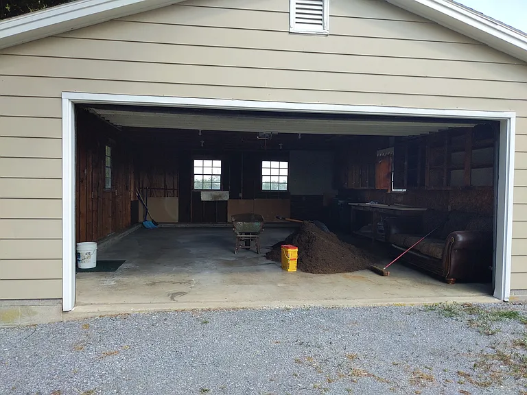 903 Breneman Rd — Photo 18