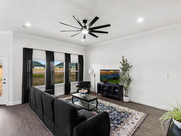 5th image of 7627 Hudson Way
