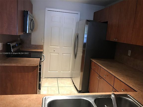4th image of 6360 NW 114th Ave APT 203