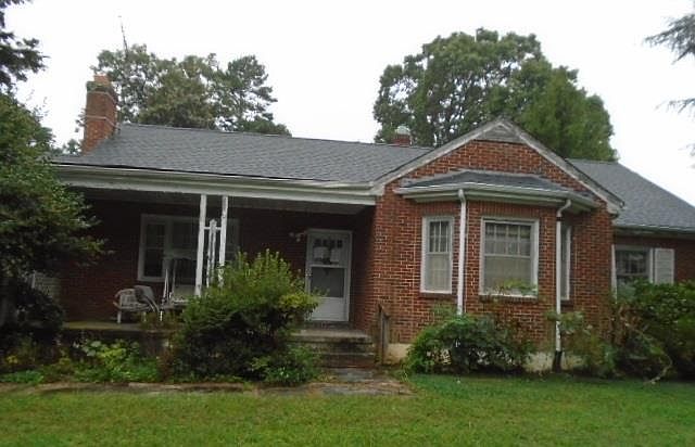 1st image of 309 Vaden Dr