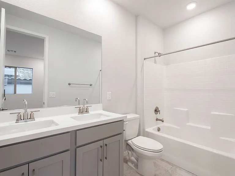 11620 Desert Hollow Ave — Photo 23