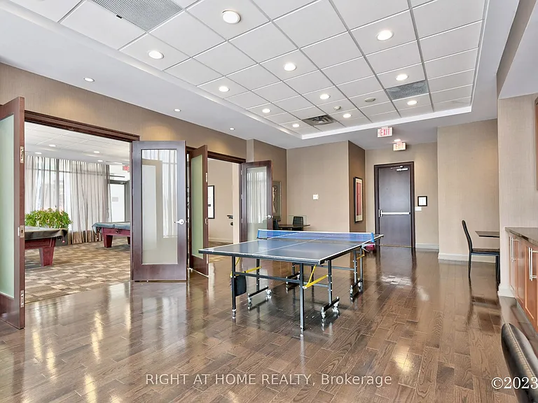 5793 Yonge St #1009 — Photo 21