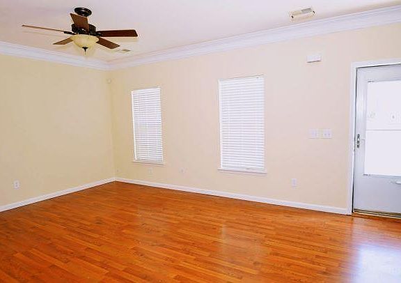 4th image of 207 Timber Creek Ln SW