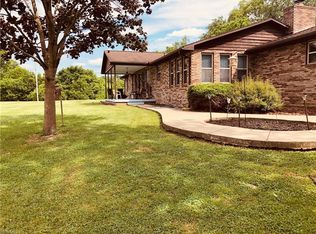 14 White Head Dr, Parkersburg, WV 26101