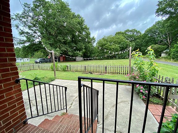 5th image of 603 S Westover Dr