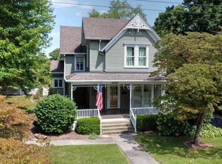 332 E Cherry St, Watseka, IL 60970