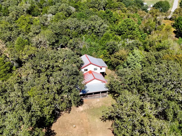 191 Pine Valley Loop, Smithville, TX 78957