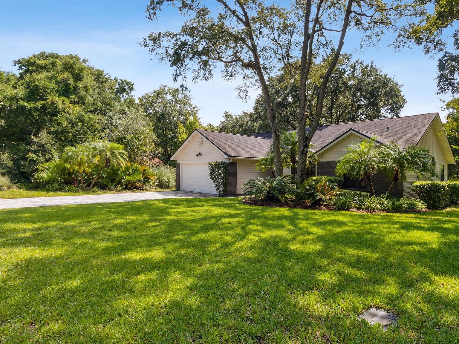 3 bed, 1500 sqft, $3,295 — Photo 3