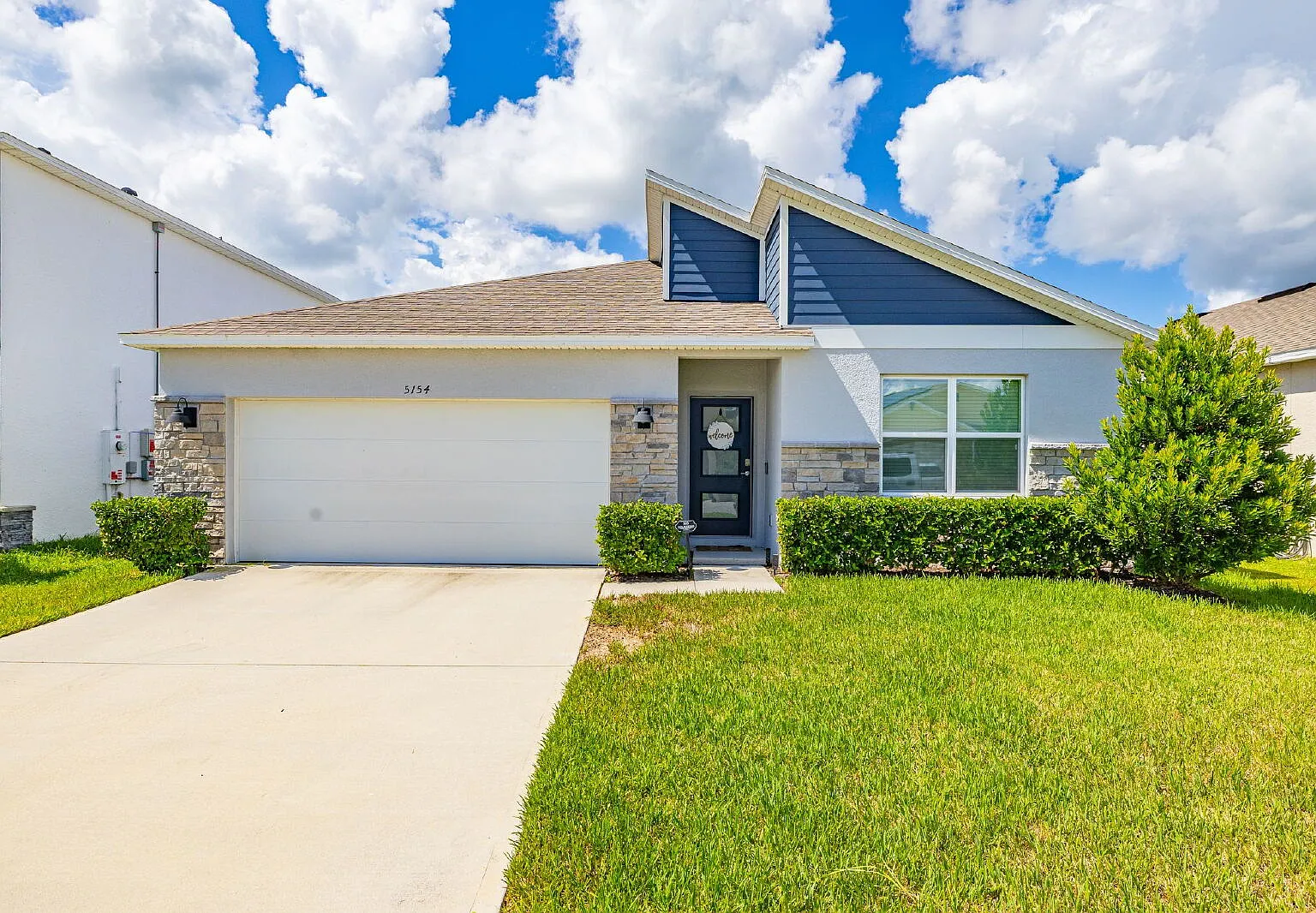 4 bed, 2.0 bath, 1828 sqft, $2,500 — Photo 1