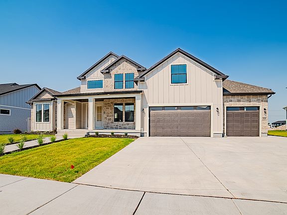 2nd image of 256 S Cottonwood Rd #7515