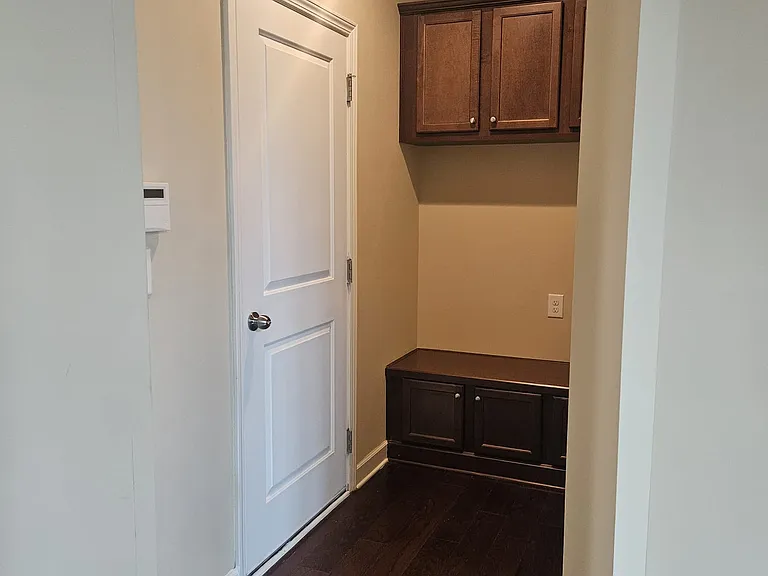 Mud room - entrance from Garage