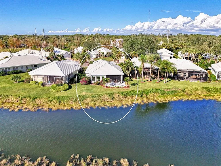 561 Fallbrook Dr — Photo 50