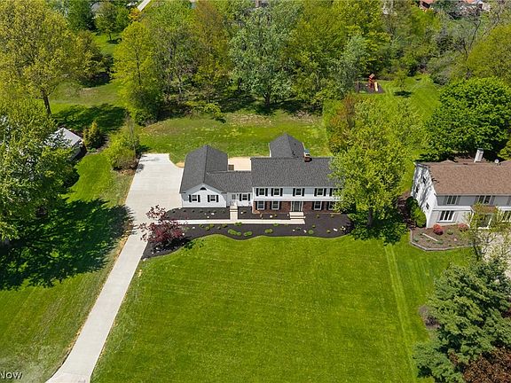 5th image of 2560 Snowberry Ln