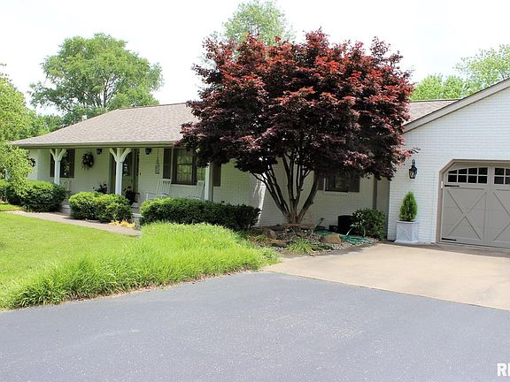 2nd image of 3748 Fawn Dr