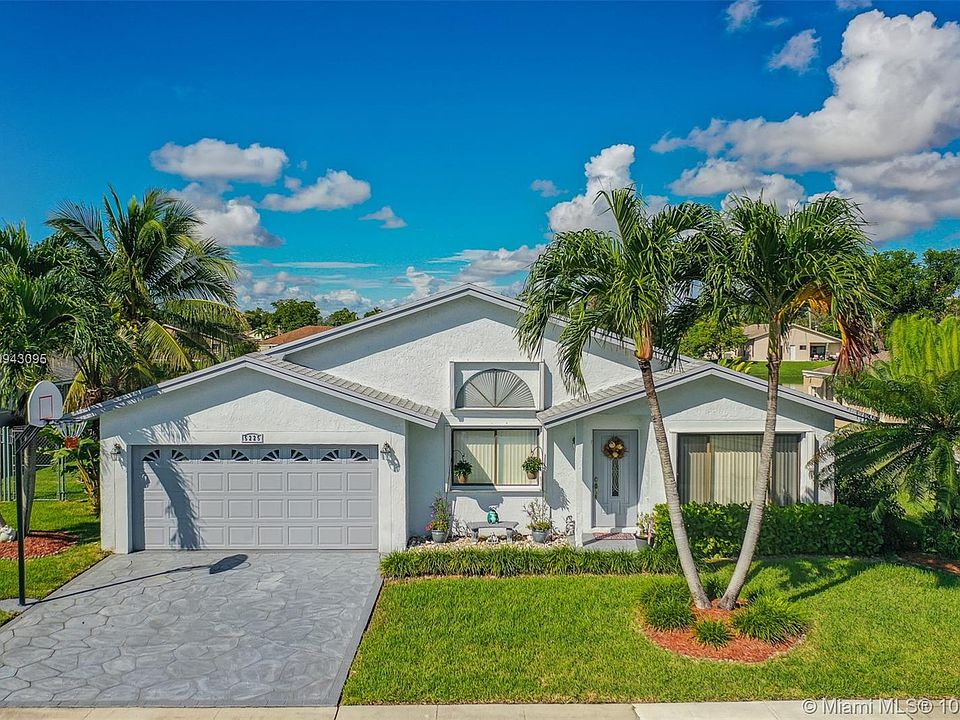 1st image of 5225 NW 99th Ave
