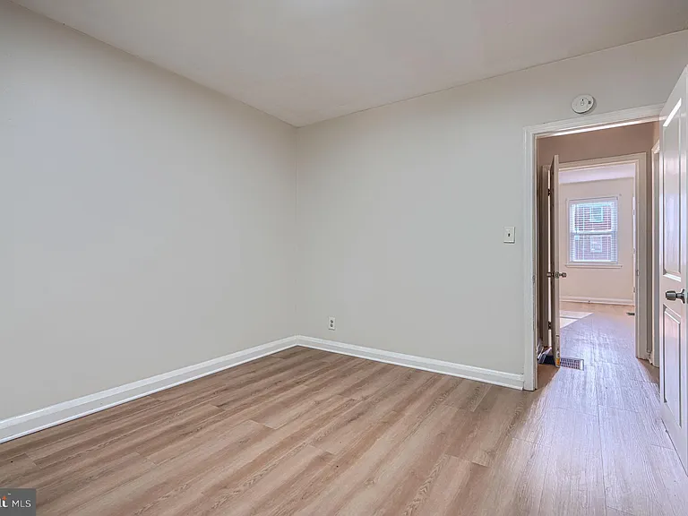 2976 Cornwall Rd — Photo 10