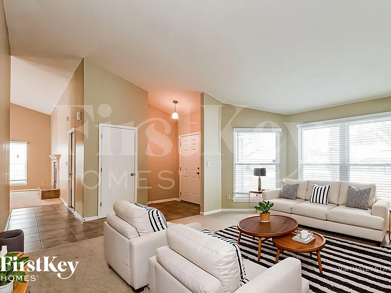 7427 Cobblestone West Dr — Photo 4