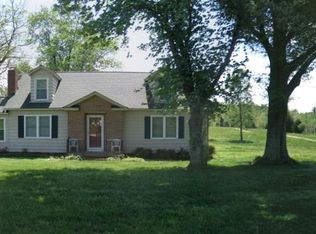 560 Narrow Gauge Rd, Dallas, NC 28034