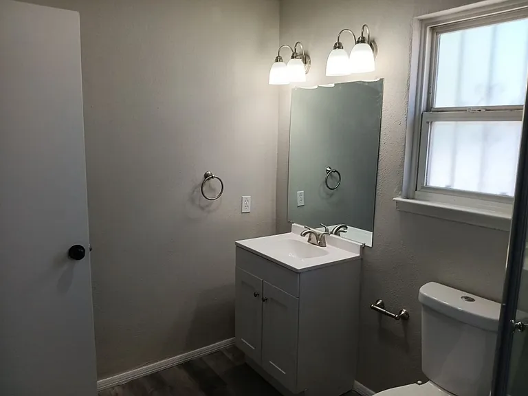 4001 Wellesley Dr NE — Photo 19