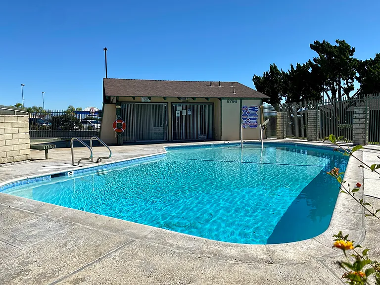 8798 Lomita Dr #C — Photo 17