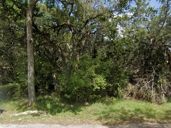 100 Oakmont Cir, Morgans Pt Resort, TX 76513