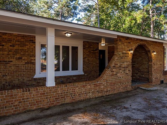 3rd image of 221 Menscer Dr