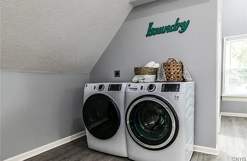 1051 Westmoreland Ave #1 Photo 1