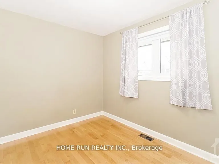 39 Epworth Ave — Photo 12