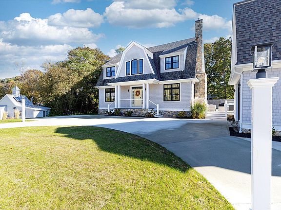 4th image of 136 Wimbledon Drive