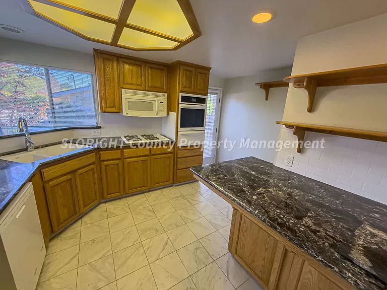 8120 Azucena Ave — Photo 7