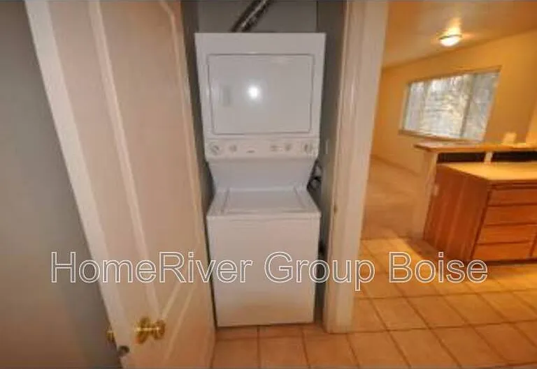 2296 W Kootenai St #101 — Photo 6