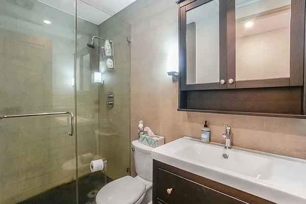 Rented by Bond New York | media 22