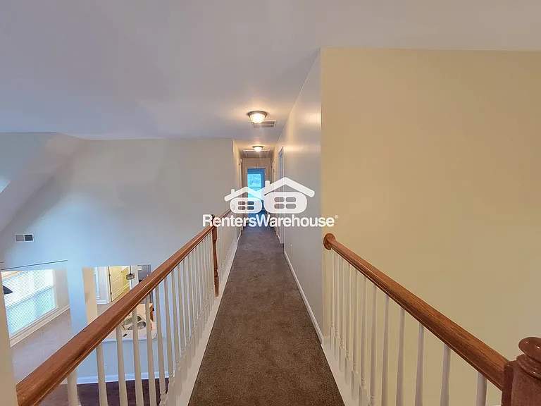 1025 Rowanshyre Cir — Photo 27