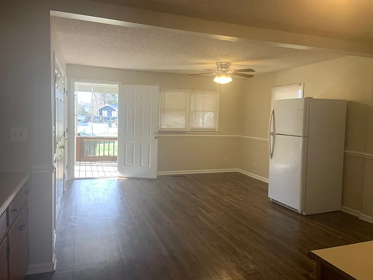 2505 Yanceyville St — Photo 6