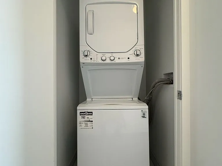 285 Dufferin St #504 — Photo 10