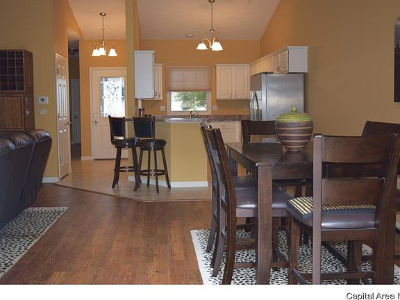 5th image of 71 Alice Dr