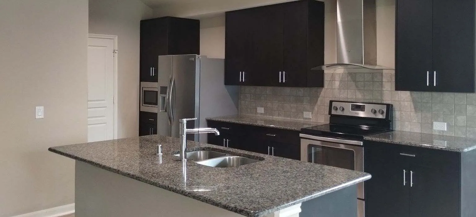 3 bed, 1769 sqft, $2,295 — Photo 3