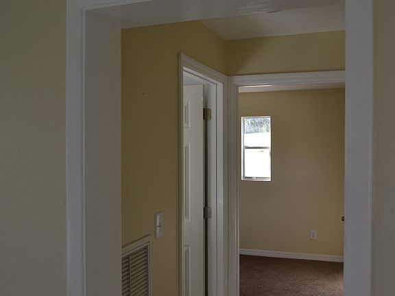 5th image of 3942 15th Ave N