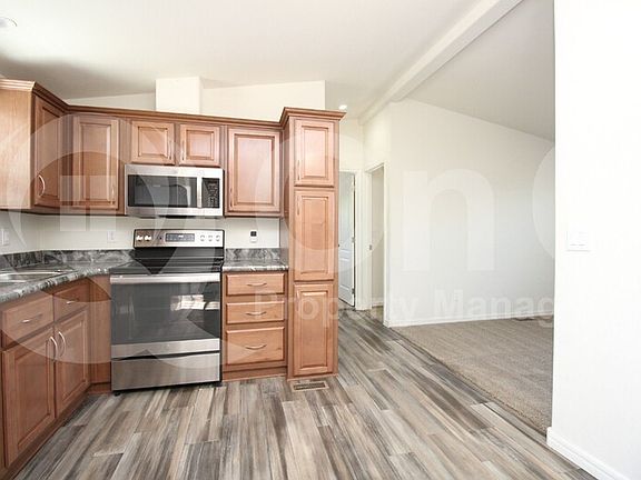 3rd image of 220 S 97th St