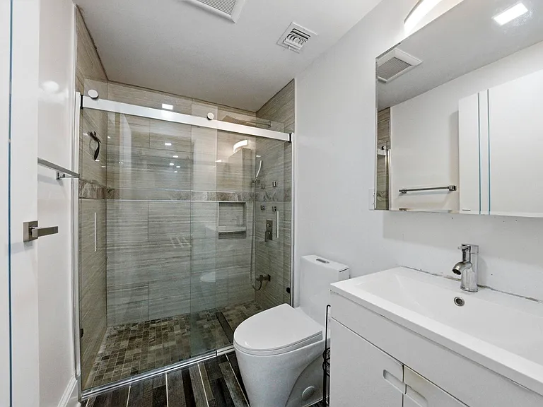 245 Jewett Ave — Photo 18