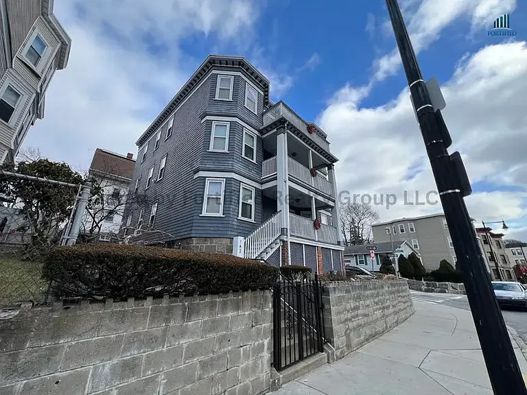 142 Washington St #1 — Photo 29