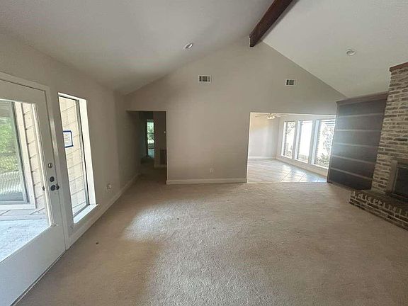 3rd image of 12 Windsor Ct