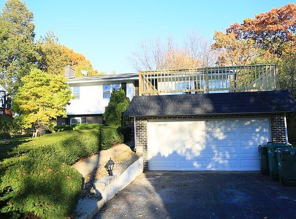 2nd image of 33237 N Lake Shore Dr