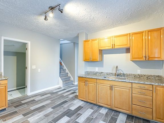 2nd image of 2613 Lexington Ave