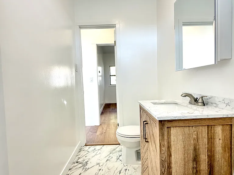 2629 1/2 Granada St #2629-1/2 — Photo 21