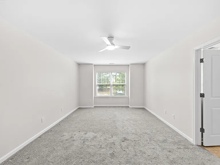 199 Stanley Ct — Photo 27