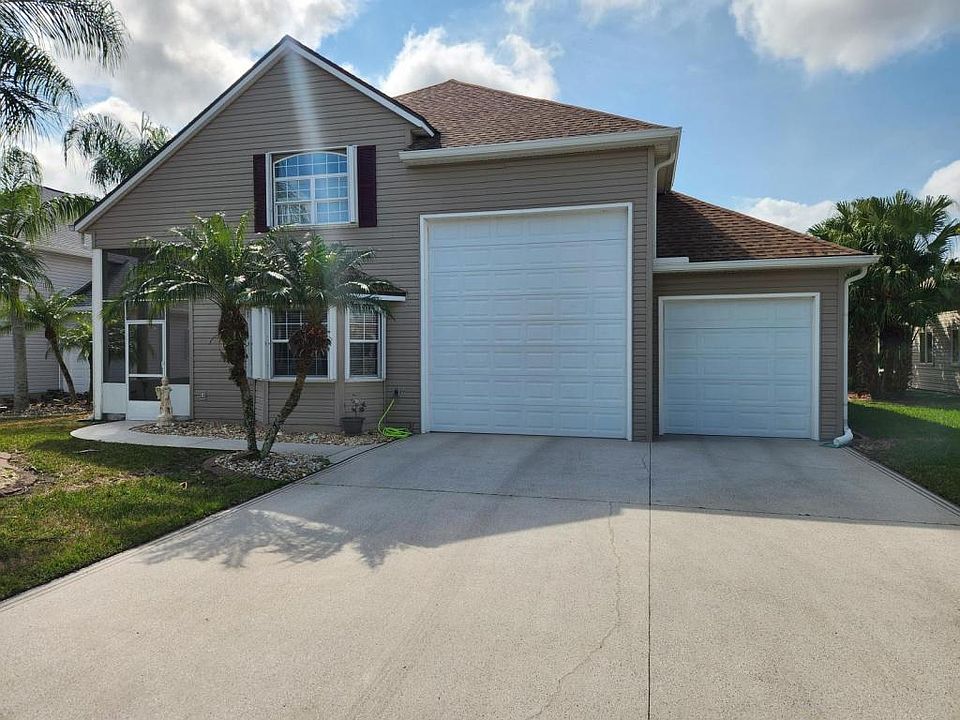 1st image of 936 Grande Haven Dr