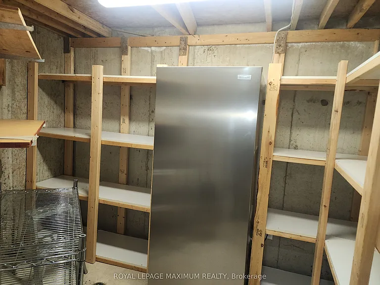 87 Breeze Dr — Photo 17